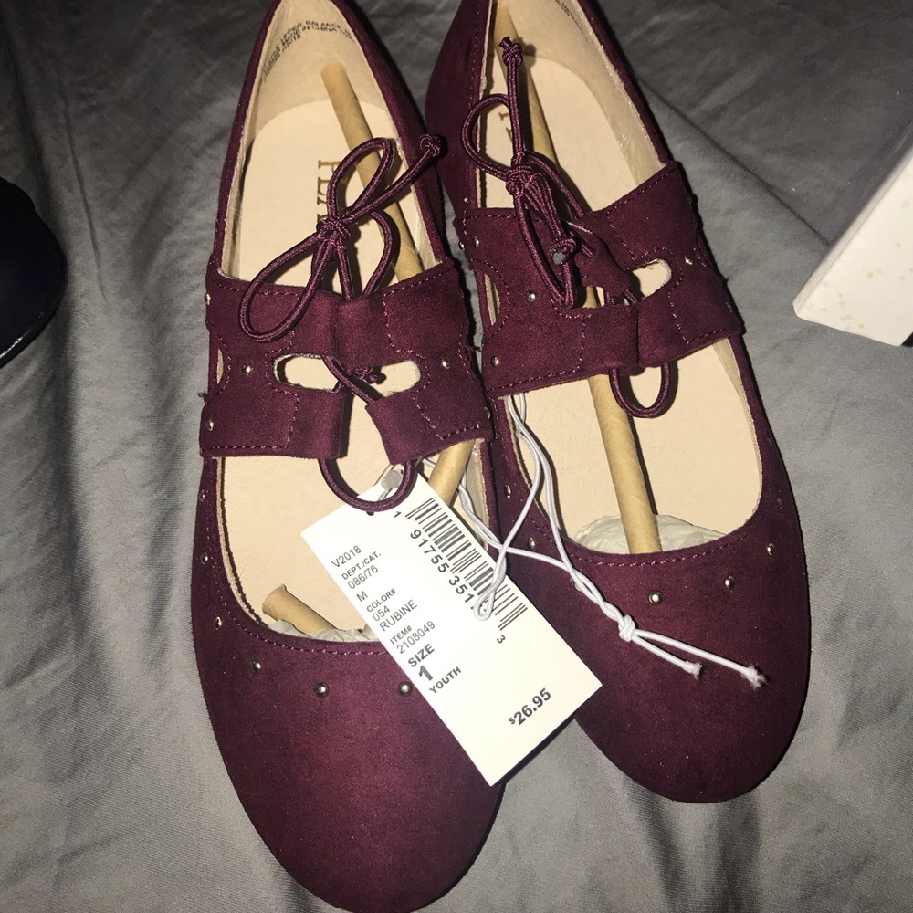 NWT ruby/wine kids dress shoe size 1